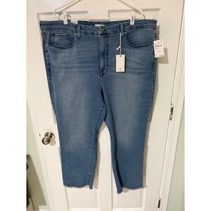 Good American Good Legs Straight Leg Jeans Women 24 Plus Light Wash Raw Hem